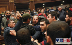 高加索納卡達成停火協議 亞美尼亞民眾抗議不平等條約