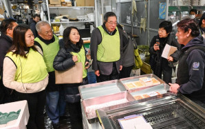 立法會代表團訪豐洲市場  梁君彥：香港可借鏡吸客 盼港日有更多水產交易合作