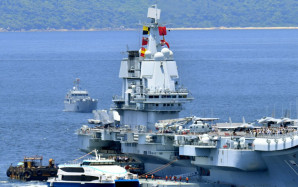 山東艦訪港｜率先開放學生參觀 軍官：冀向香港同胞展示國家強大 激發愛國熱情