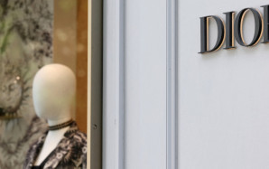 Dior︱意大利警指外判商榨壓中國黑工  標價2.6萬手袋成本僅560元