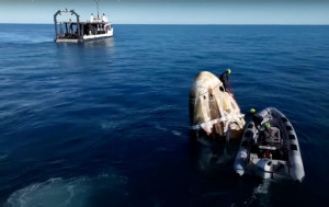 有片｜NASA太空人滞留逾9月终「回家」 SpaceX龙飞船顺利落入佛州附近海面