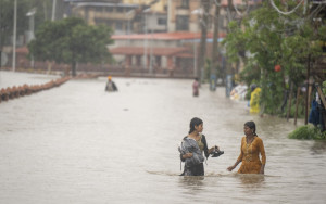 尼泊爾暴雨引發山泥傾瀉 11人死8人失蹤 加德滿都水深及腰