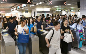 港鐵將軍澳線、機場快綫及東涌綫均須額外行車時間