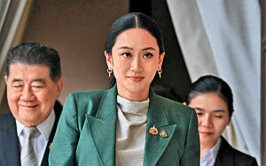 泰宪法法院暂停佩通坦总理职权