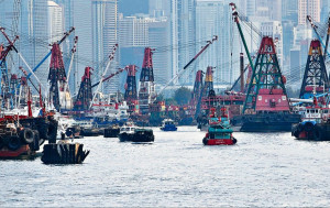 一条水喉两家用 船家居民爆纠纷