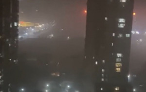 「毒霧」籠廣西︱糖廠12噸消毒劑受潮散刺激煙霧   900居民連夜疏散