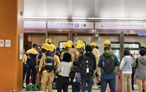 港鐵寶琳站閃現火花  將軍澳綫來往將軍澳至寶琳站列車服務暫停