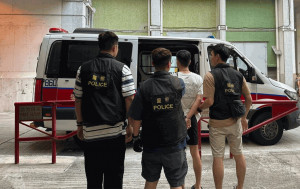 警石硤尾大坑東邨拘22歲內地男涉販毒 檢$4.5萬毒品