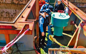 網傳上千中國漁船 赴黃岩島抗議菲船侵闖