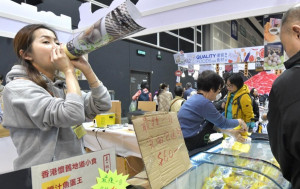 冬日美食節最後一日攤檔減價促銷  有展商指旺丁不旺財  生意遜去年