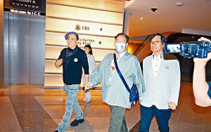 拒與陳百祥踢波 譚詠麟：方向不同