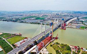 深江鐵路首個主塔封頂  2028年全線通車