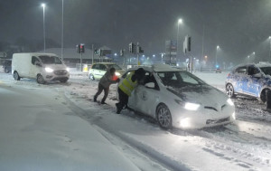 歐洲遭遇大雪和凍雪天氣影響 英國及德國交通出現混亂