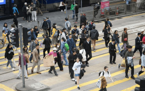 強積金11月人均暫蝕1500元 中港股票基金蝕2.8%