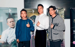 伍允龙朱栢康互撑攞奖
