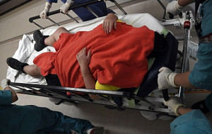 西贡女子大金钟行山脚部受伤　直升机送院