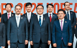 中國赴美貨櫃預訂量飆近300%