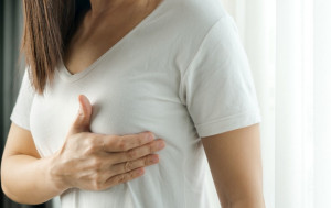 19歲女乳房不痛不癢驚患乳癌 醫生揭4大高危因素 常喝1種茶易中招？