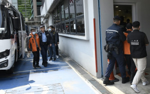 警方夥入境處將軍澳大埔反黑工 搜屋苑及商場拘16人