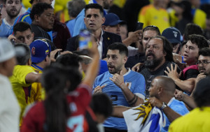 美洲盃｜哥倫比亞挫烏拉圭入決賽 烏軍家人受襲 紐尼斯衝上看台與敵對球迷毆鬥(有片)
