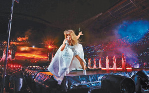 Taylor 愛丁堡巡唱粉絲熱情如地震
