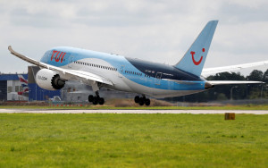 航空交通控制员严重短缺  伦敦盖特威克机场取消逾160航班