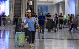 自由行擴大︱機管局 : 有助推動香港與相關城市航班連接  進一步提升航空交通量及旅客量