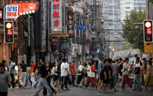 中央推30條提振消費專項行動方案 多措並舉穩住股市 強化投資對消費支撐作用