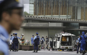 日男自民黨總部投擲汽油彈 企圖開車闖入首相官邸被捕