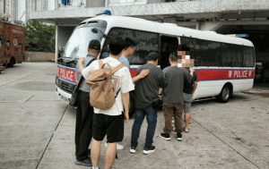 警藍田打擊非法街頭賭博 4男被捕