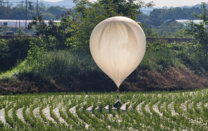 「大便氣球」襲南韓｜北韓再發680個「真誠禮物」  韓軍計劃咁對應……