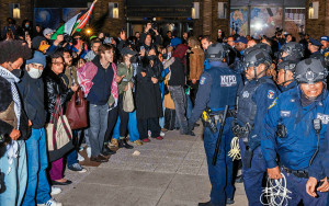 校园挺巴人示威 纽大耶鲁150人被捕