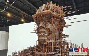 為向父親及建築工人致敬 藝術生用700公斤鋼筋鑄造巨型工人雕塑