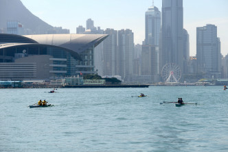 世界海岸赛艇锦标赛首度于维港举行。冯梓健摄