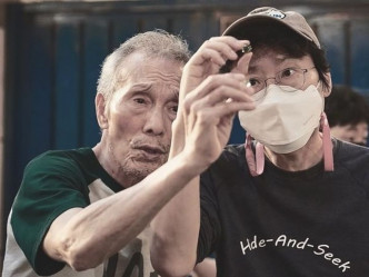 飾演001號參賽者的76歲吳永洙，同樣受到觀眾喜愛。