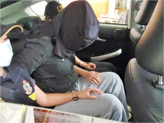 被捕19歲女子被控一項「販賣危險藥物罪」，明於西九龍裁判法院提堂。楊偉亨攝