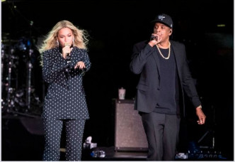 火警發生時，Beyonce和Jay-Z都不在大宅內。