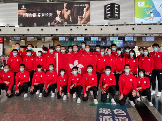徐英伟在西安机场与运动员见面，予以鼓励表扬。民政事务局长fb图片