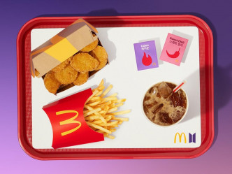 麦当劳与防弹少年团(BTS)合作的联名套餐于新加坡开售。美联社图片