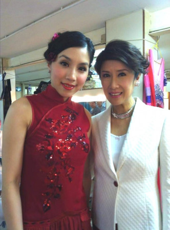 謝曉瑩和呂珊曾是同門歌手。