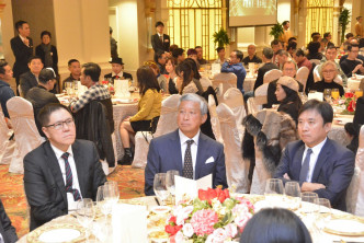 《TVB长期服务暨杰出员工-荣誉大奖颁奖典礼晚宴》晚上在尖东一酒店举行。