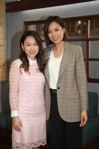 Queenie与林小珍拍档主持香港开电视节目《中西合医》。
