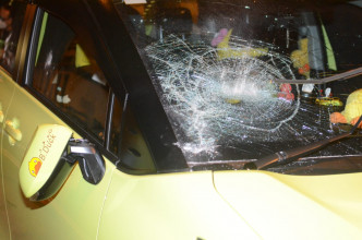 汽車玻璃損毀。