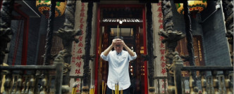 劉偉強每次電影開鏡前，都會去上環濟公廟拜神，祈求拍攝順利。