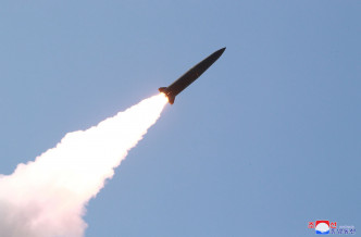 北韩周四发射的不明飞行物据信是射程超过300公里的弹道飞弹。AP