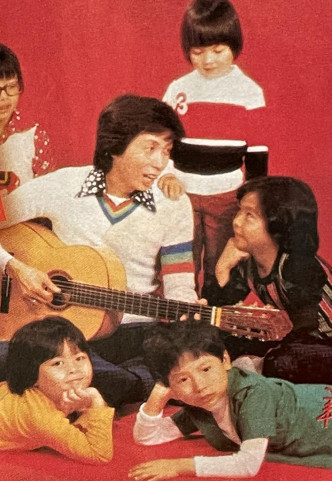 辛尼哥哥当年在《跳飞机》与小朋友一起唱出无数经典儿歌。