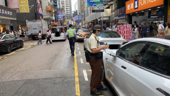 警方在西九龍打擊交通違例。 警方圖片