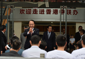 王志民指出，中联办是中央驻港的机构，做到「门常开、人常在、事常办」。