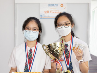 高中组（研究项目）冠军由圣保禄学校的作品「以化学方法合成纳米颗粒以制作生物塑料作抗菌之用」夺得。