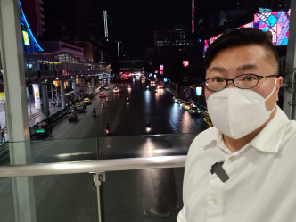 一向好繁忙的街道CentralWorld 在宵禁後人流極少。